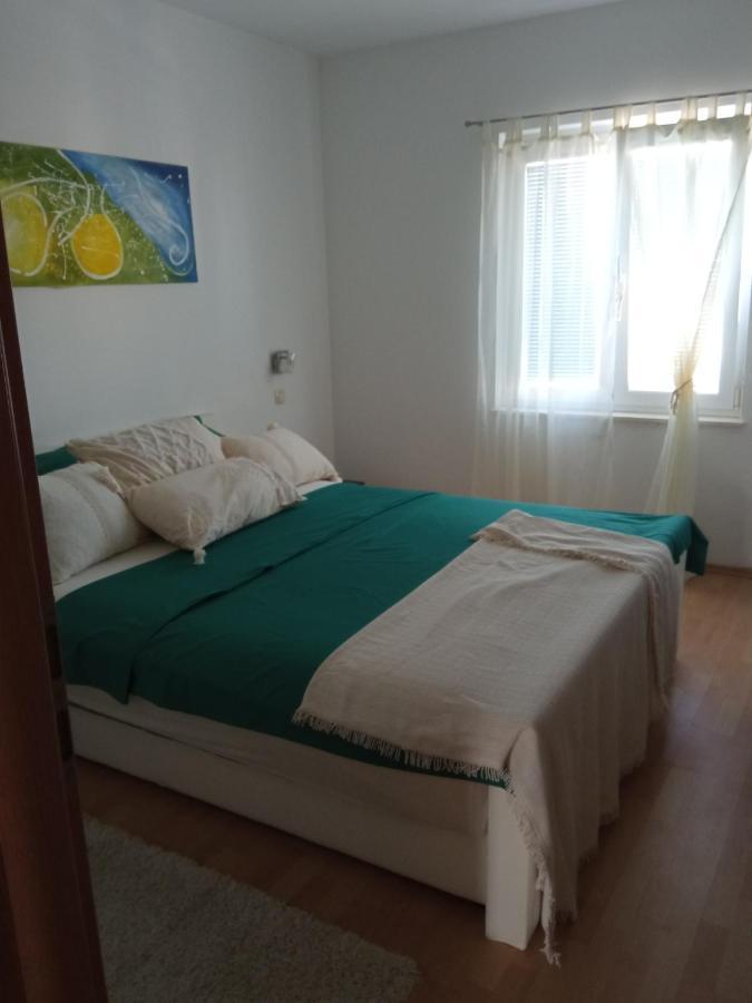 Apartments Tomic Vodice Eksteriør bilde