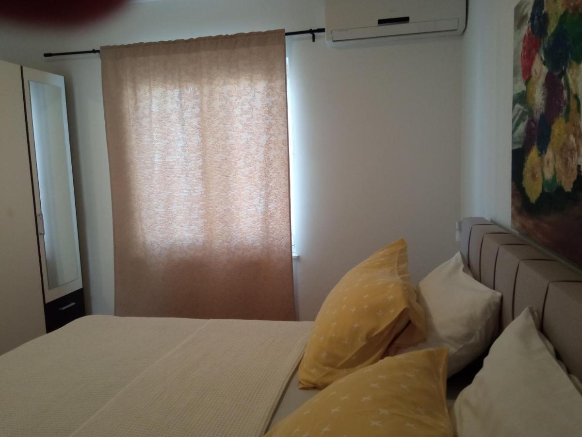 Apartments Tomic Vodice Eksteriør bilde