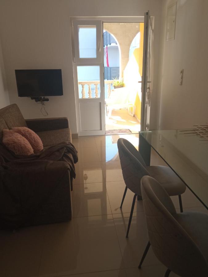 Apartments Tomic Vodice Eksteriør bilde